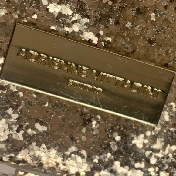 Gold Adrienne Vittadini studio  clutch purse phone charger - Picture 3 of 8